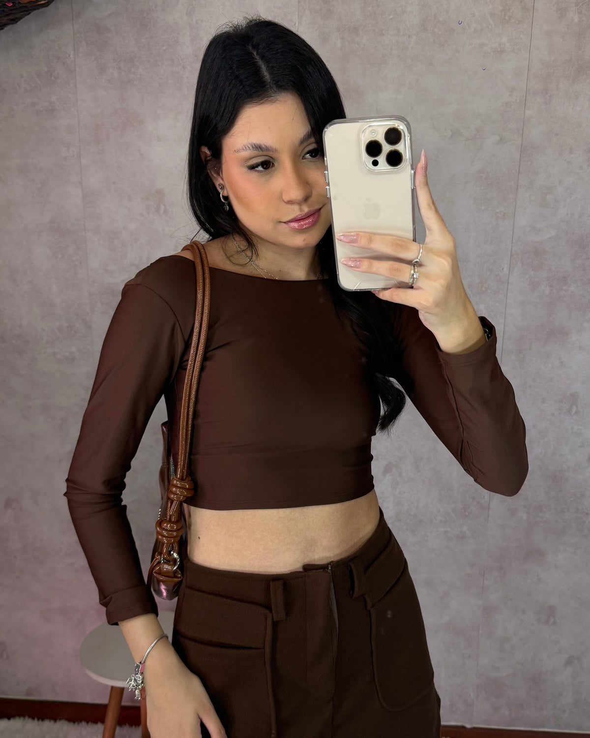 Cropped Mia